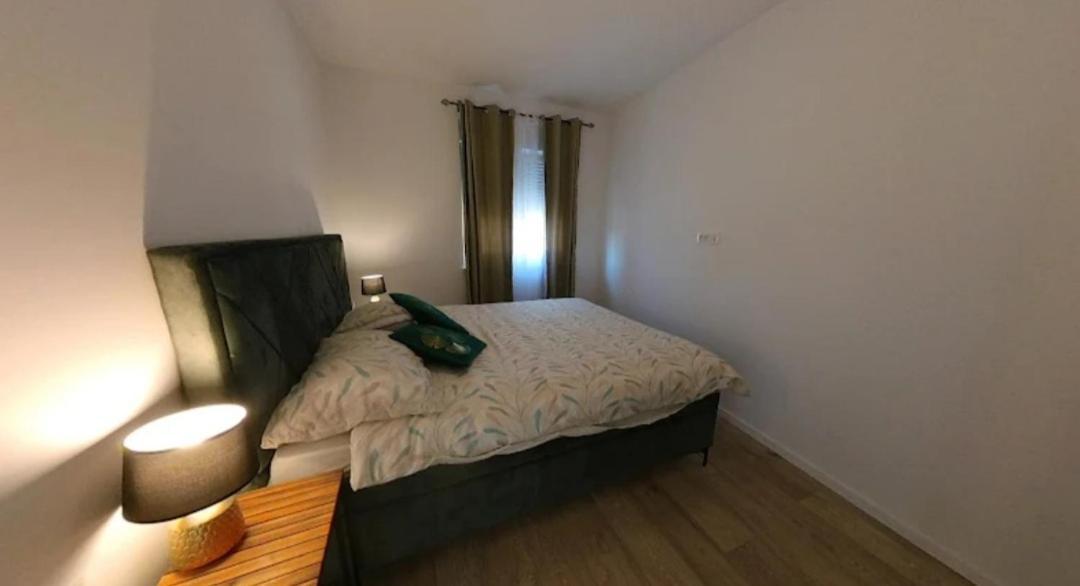Апартаменты New Apartman P & B Трогир Экстерьер фото